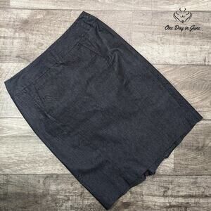 Loft Pocketed Pencil Skirt Size 6
